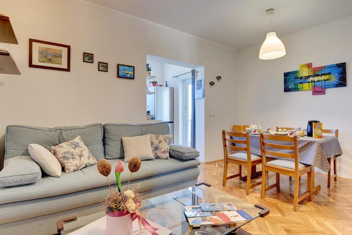 Apartments Lidija Ližnjan Екстериор снимка
