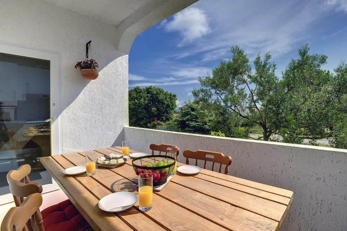 Apartments Lidija Ližnjan Екстериор снимка
